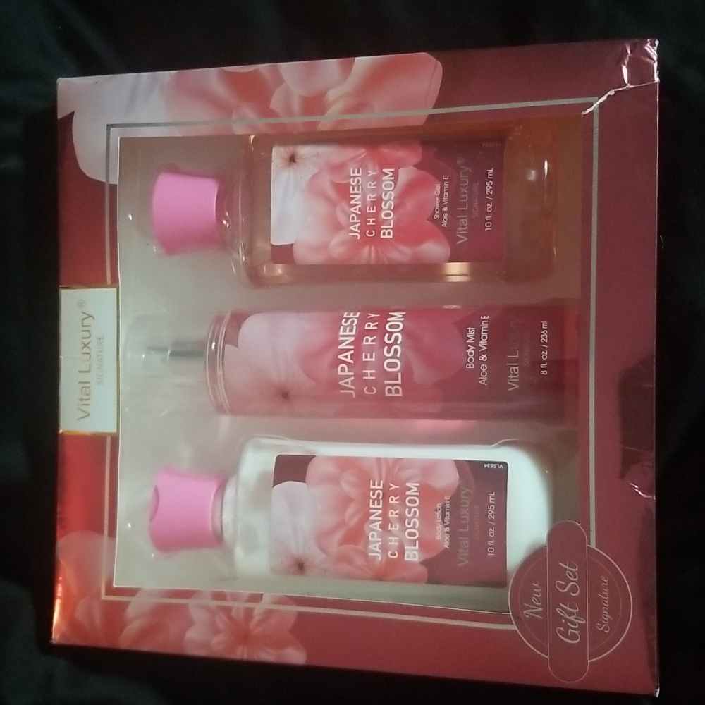Japanese Cherry Blossom Gift Set - Pink
